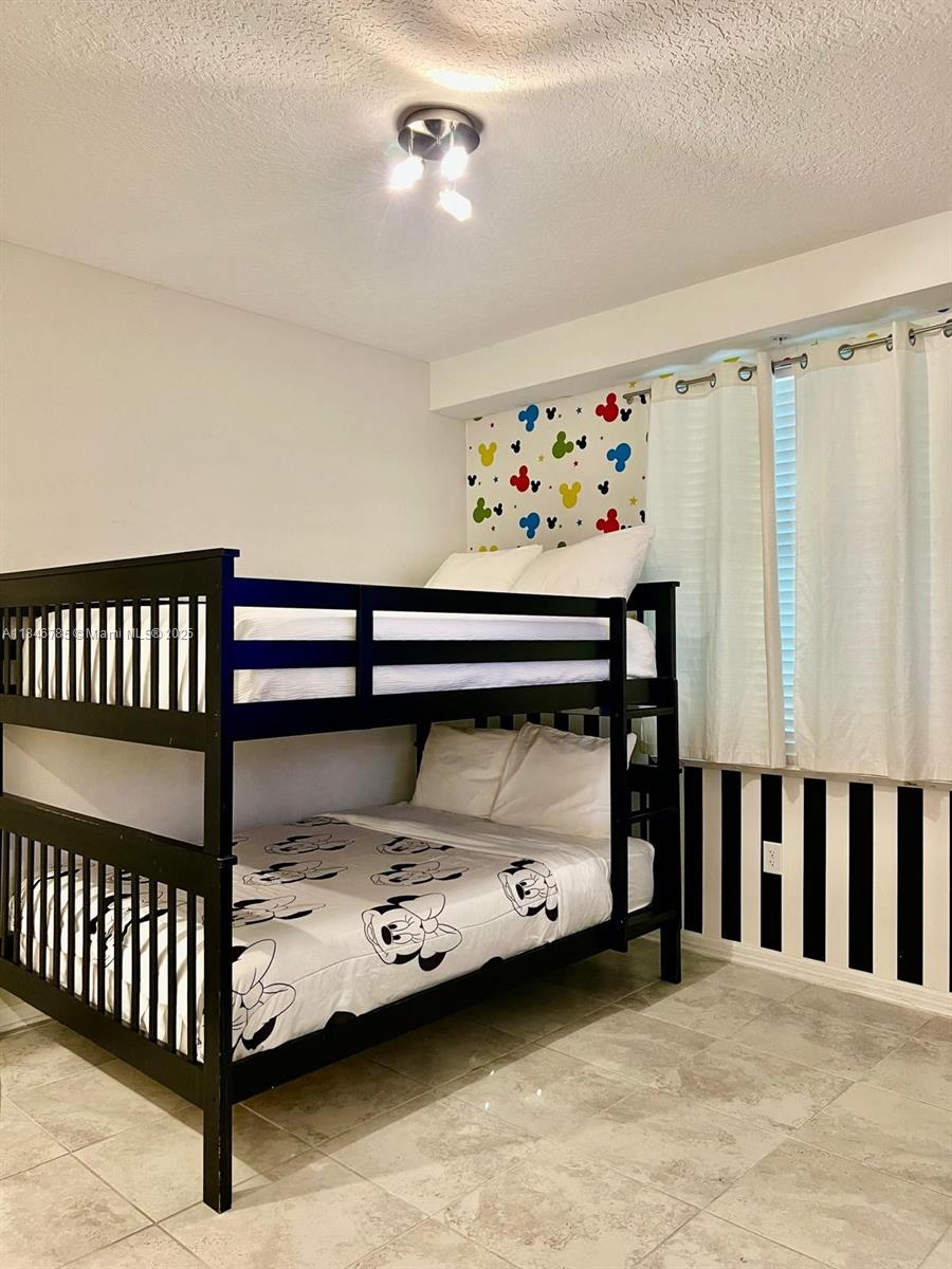 STOREY LAKE - Residential