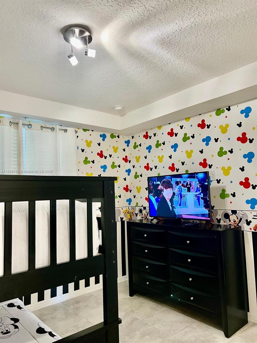 STOREY LAKE - Residential