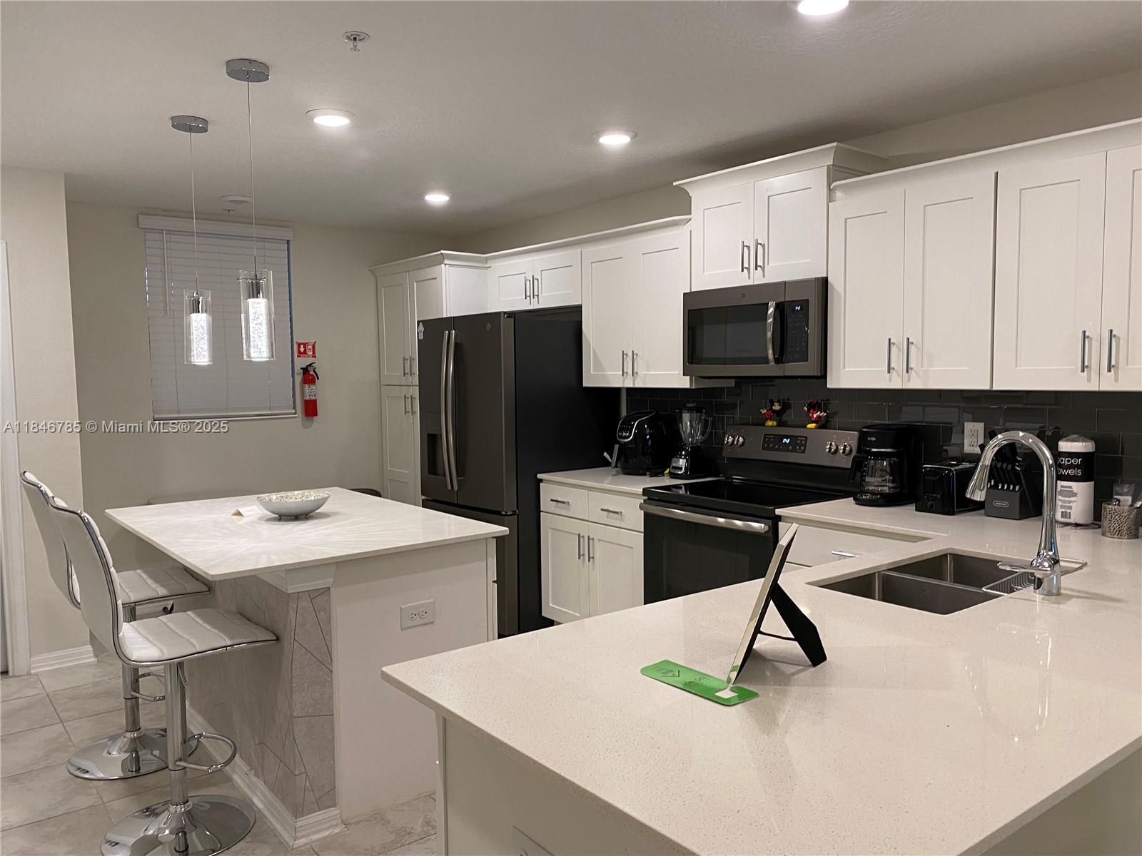 STOREY LAKE - Residential