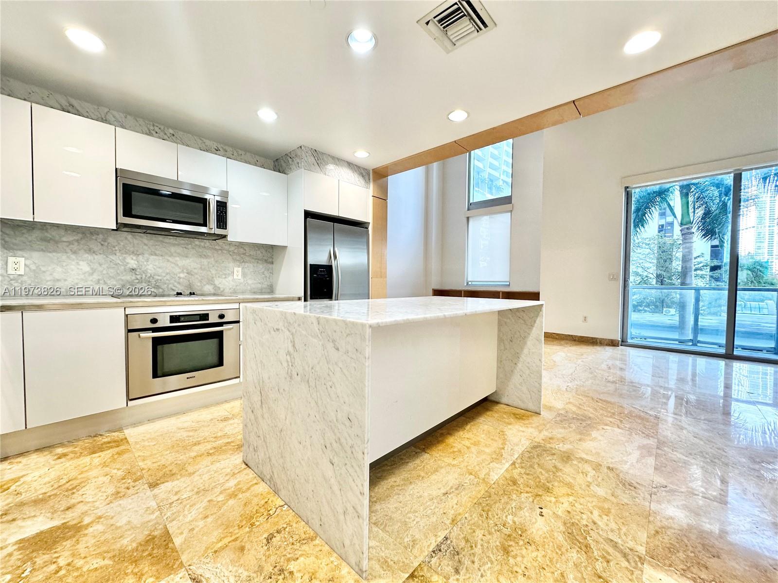 1060 Brickell Ave 201