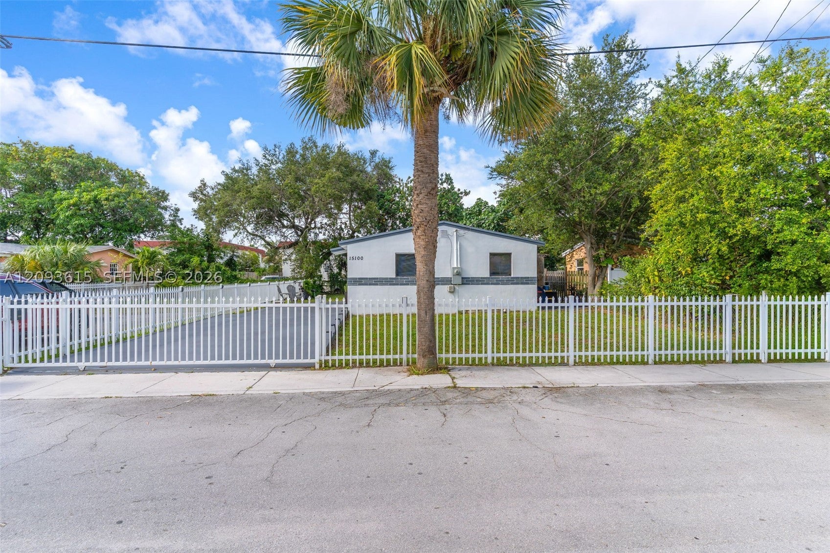 15100 NE 14th Ct 15100
