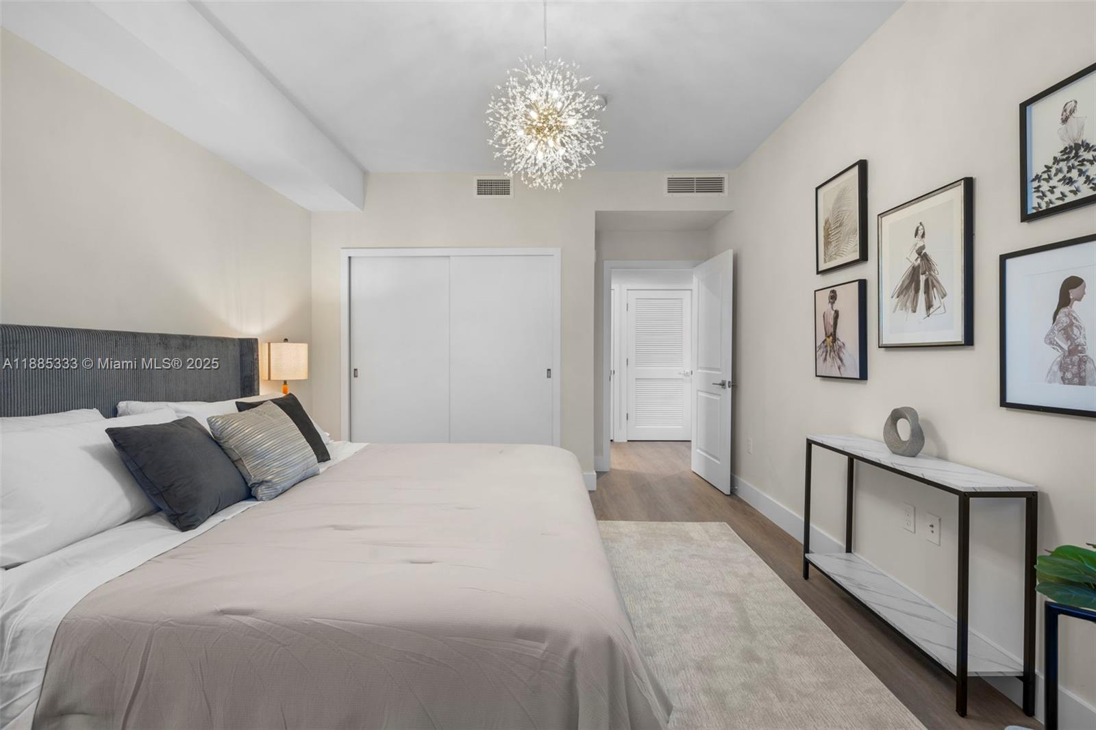 1938 Jackson St 306