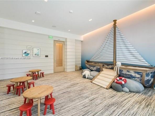 AUBERGE BEACH RESIDENCES - Residential