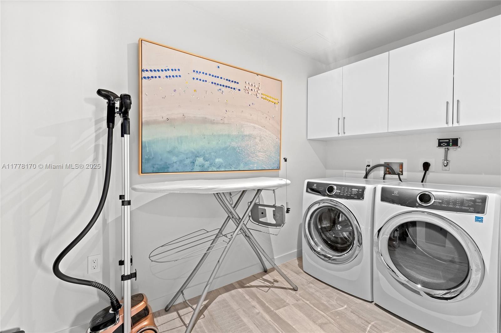 AUBERGE BEACH RESIDENCES - Residential
