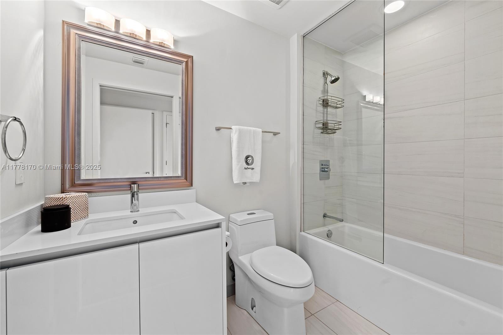 AUBERGE BEACH RESIDENCES - Residential