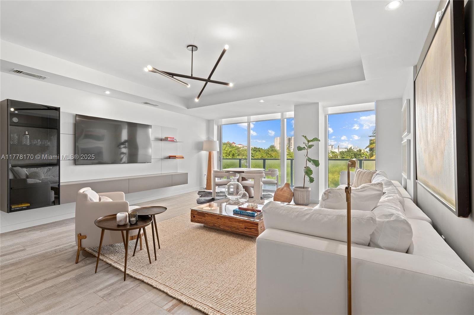 AUBERGE BEACH RESIDENCES - Residential