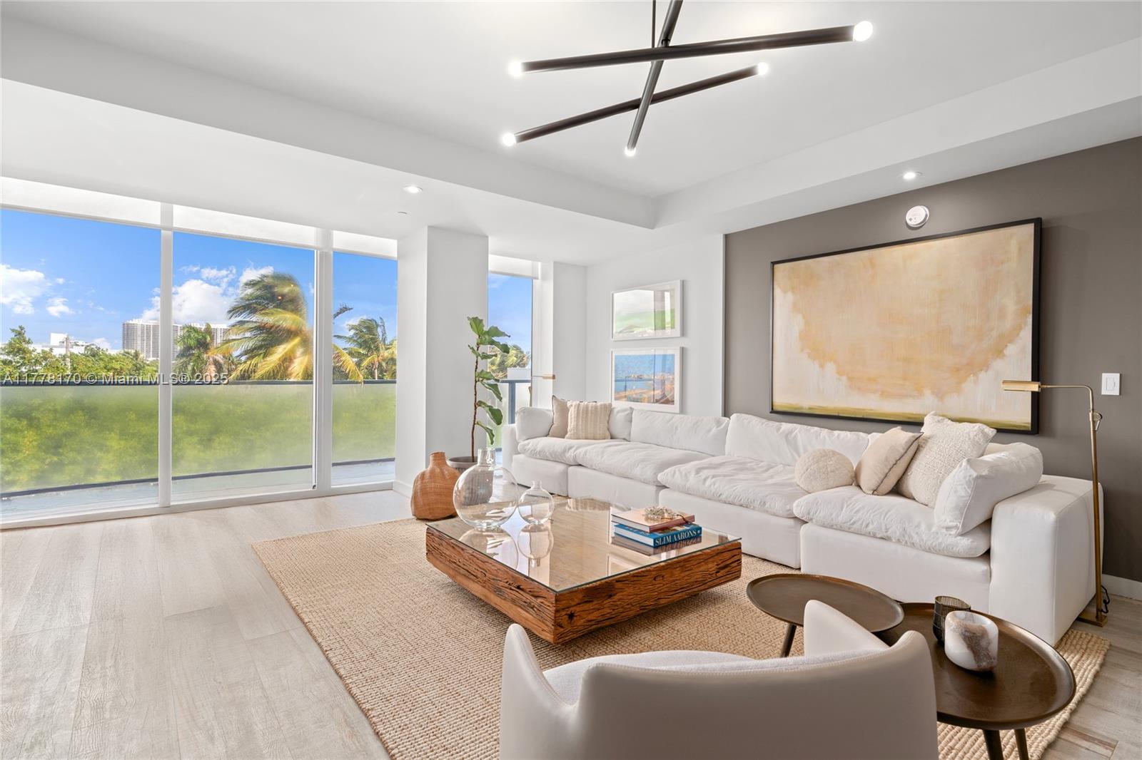 AUBERGE BEACH RESIDENCES - Residential
