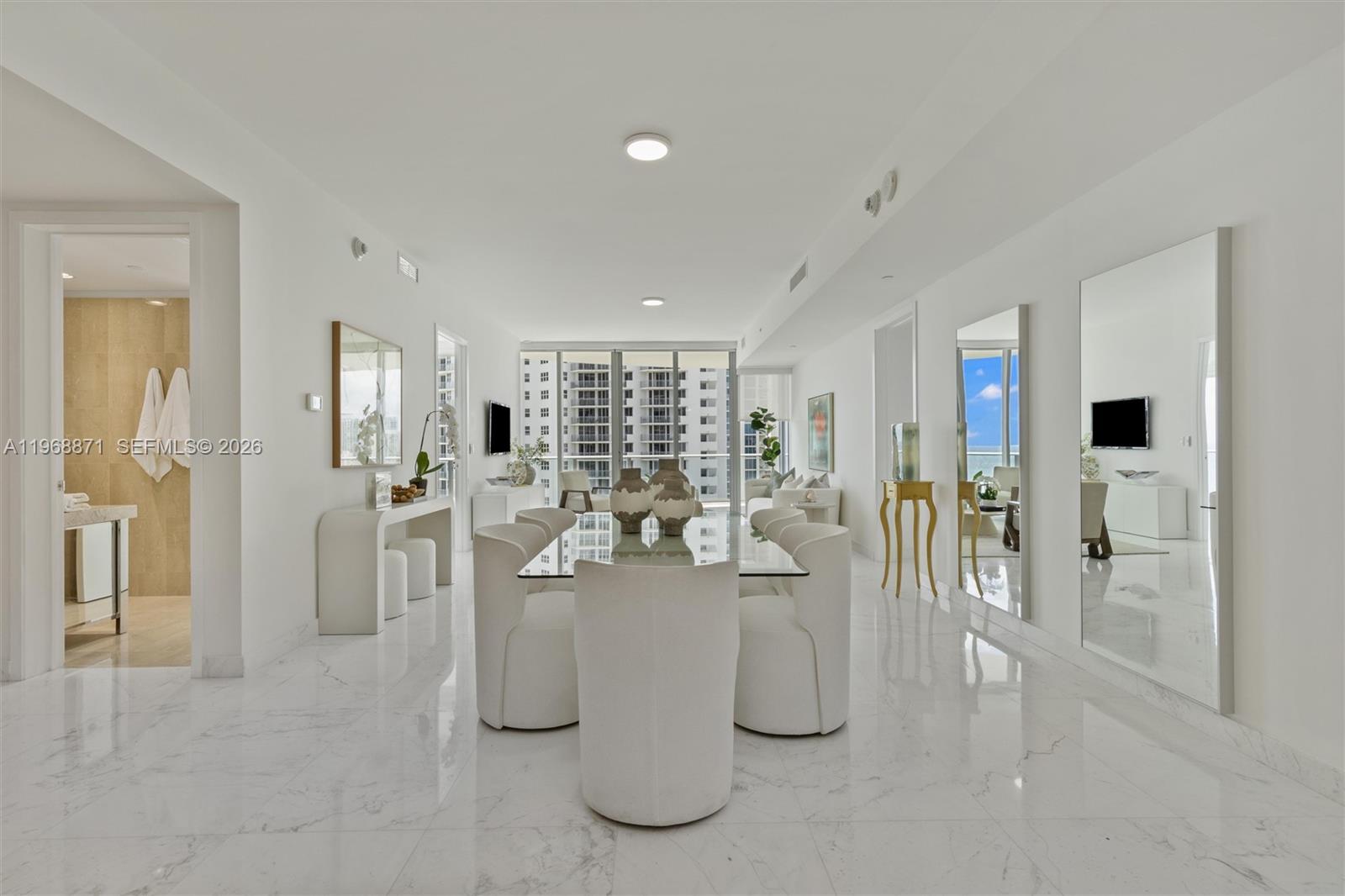 17475 Collins Ave 703