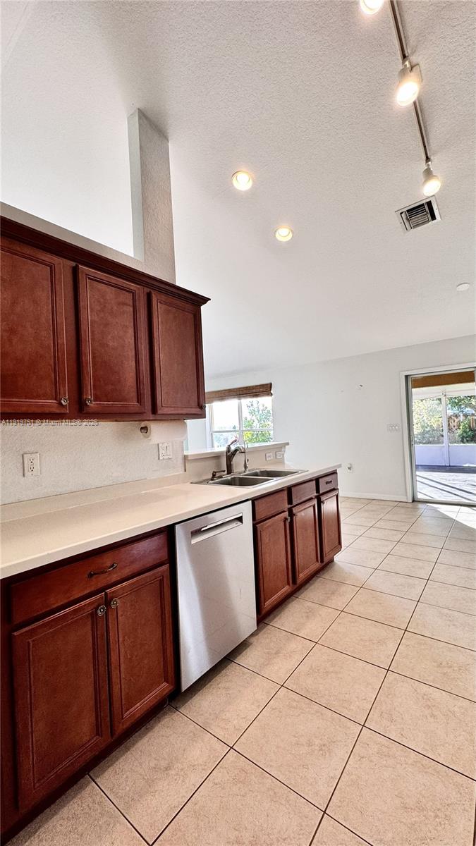 PORT ST LUCIE SECTION 33 - Residential