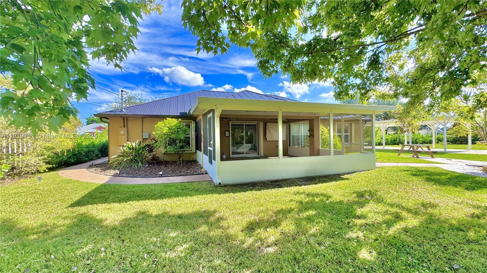 PORT ST LUCIE SECTION 33 - Residential