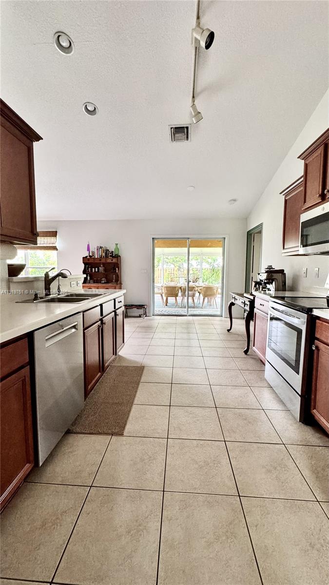 PORT ST LUCIE SECTION 33 - Residential