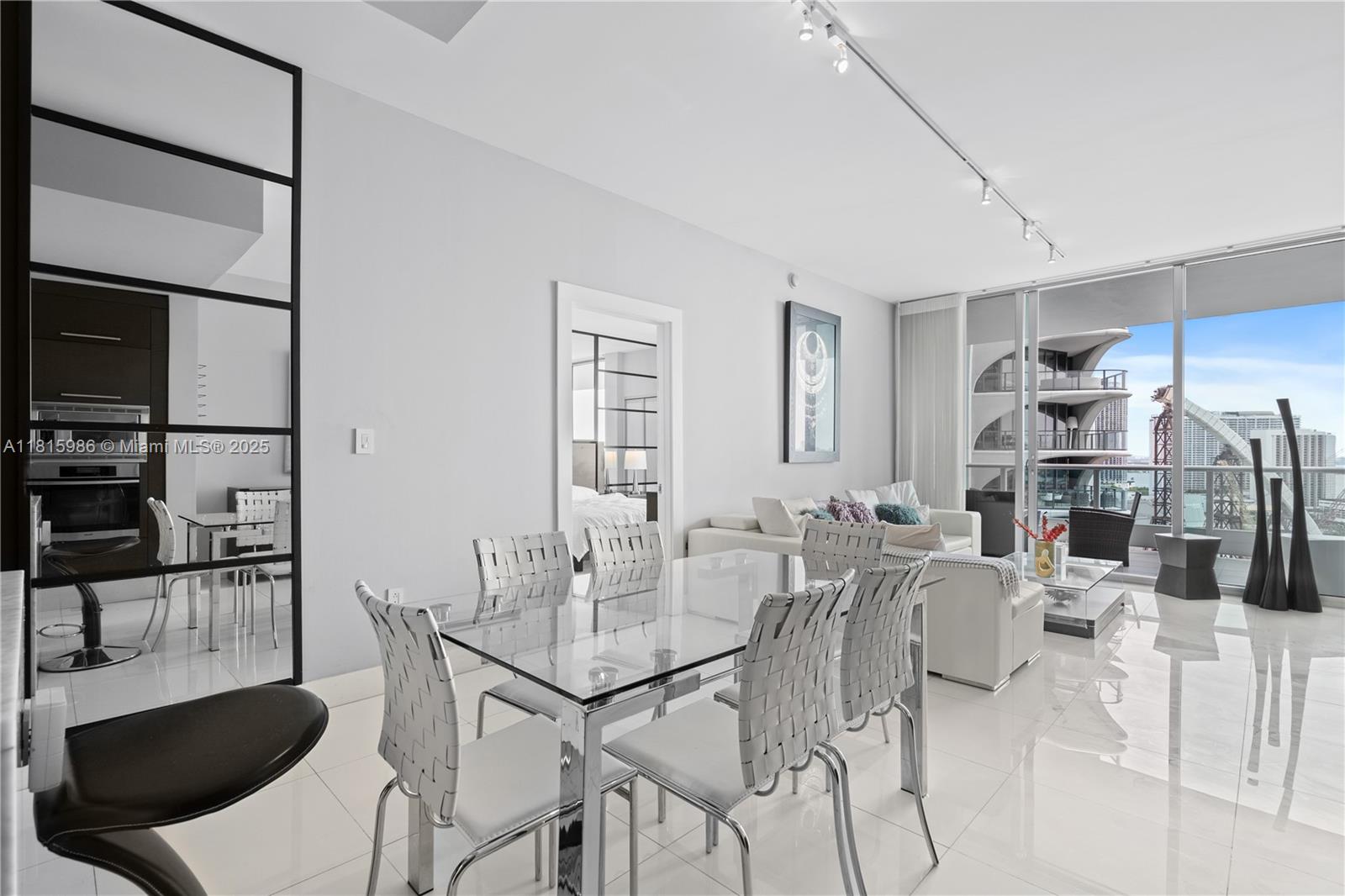 900 BISCAYNE BAY CONDO - Residential Lease