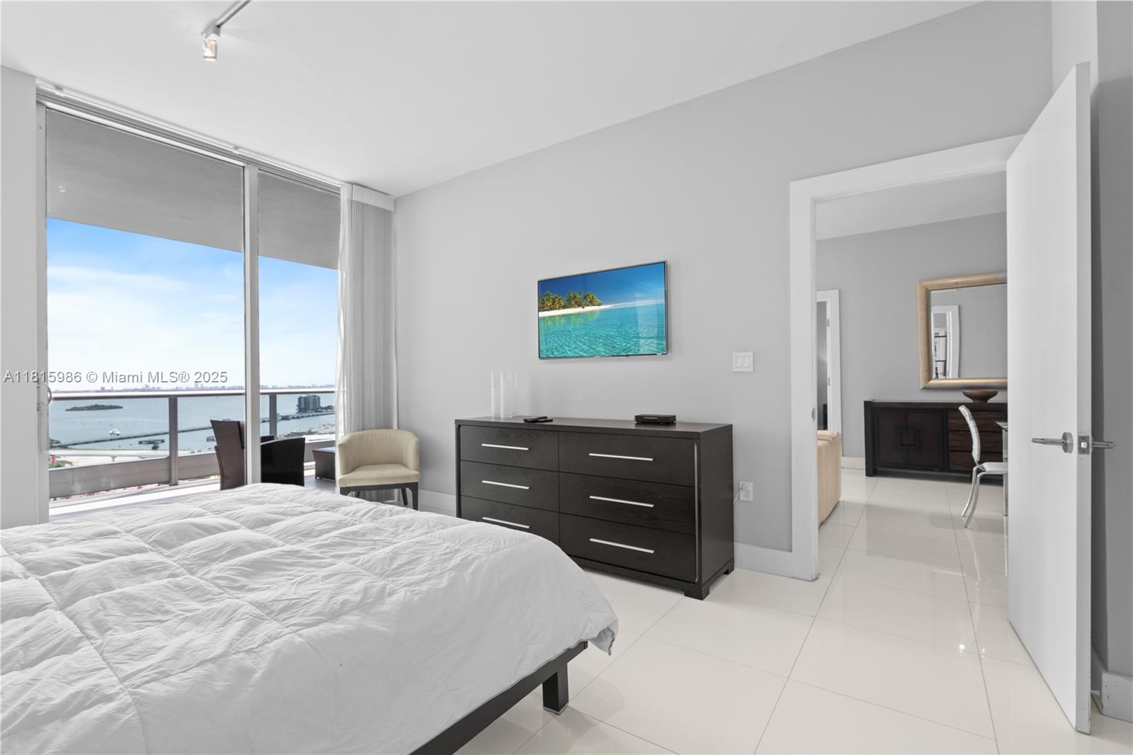 900 BISCAYNE BAY CONDO - Residential Lease