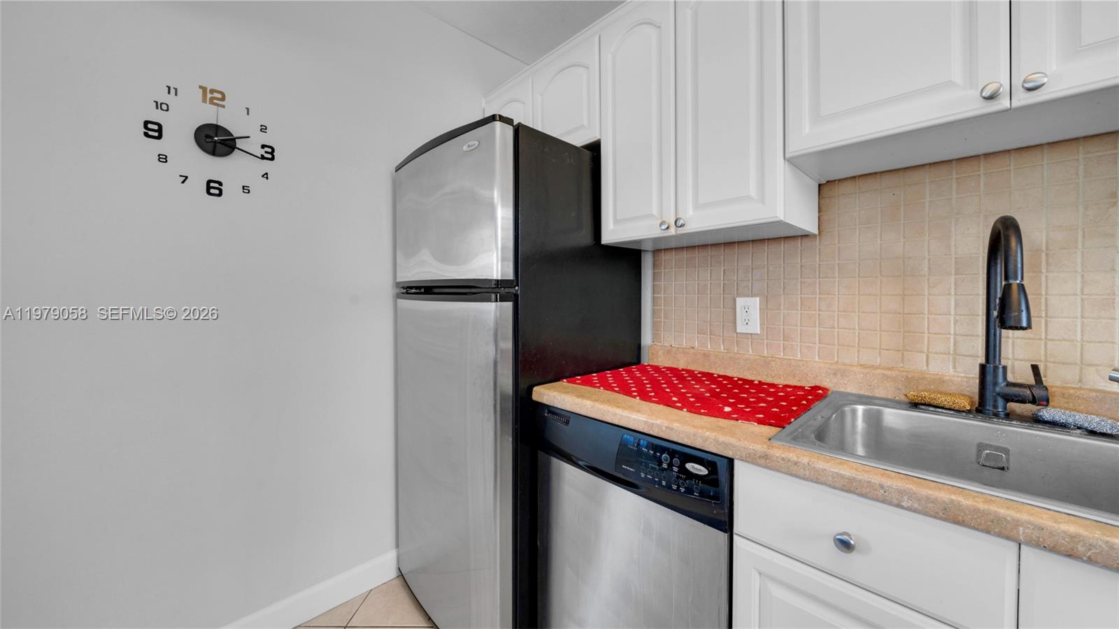 STAR PARADISE CONDO - Residential Lease