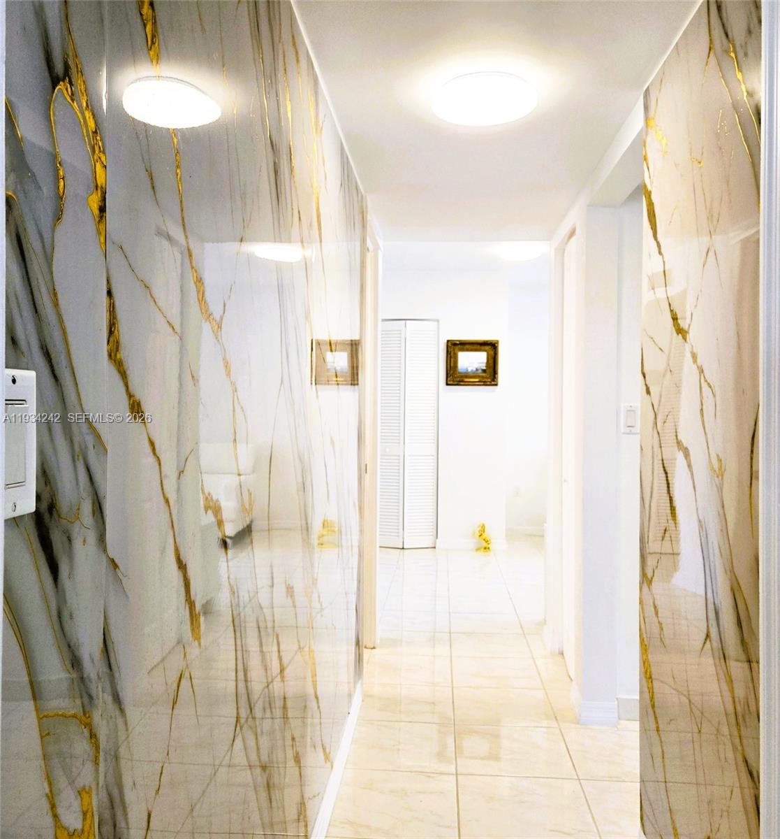 CARIBBEAN BREEZE CONDO - Residential
