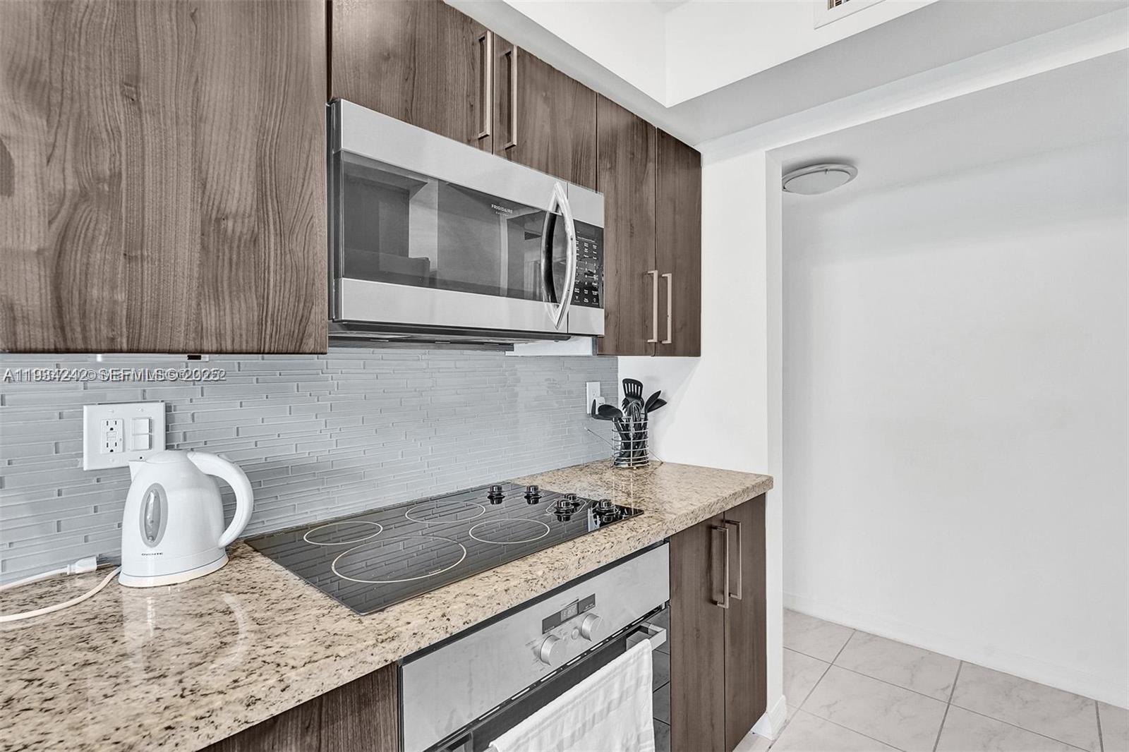 CARIBBEAN BREEZE CONDO - Residential