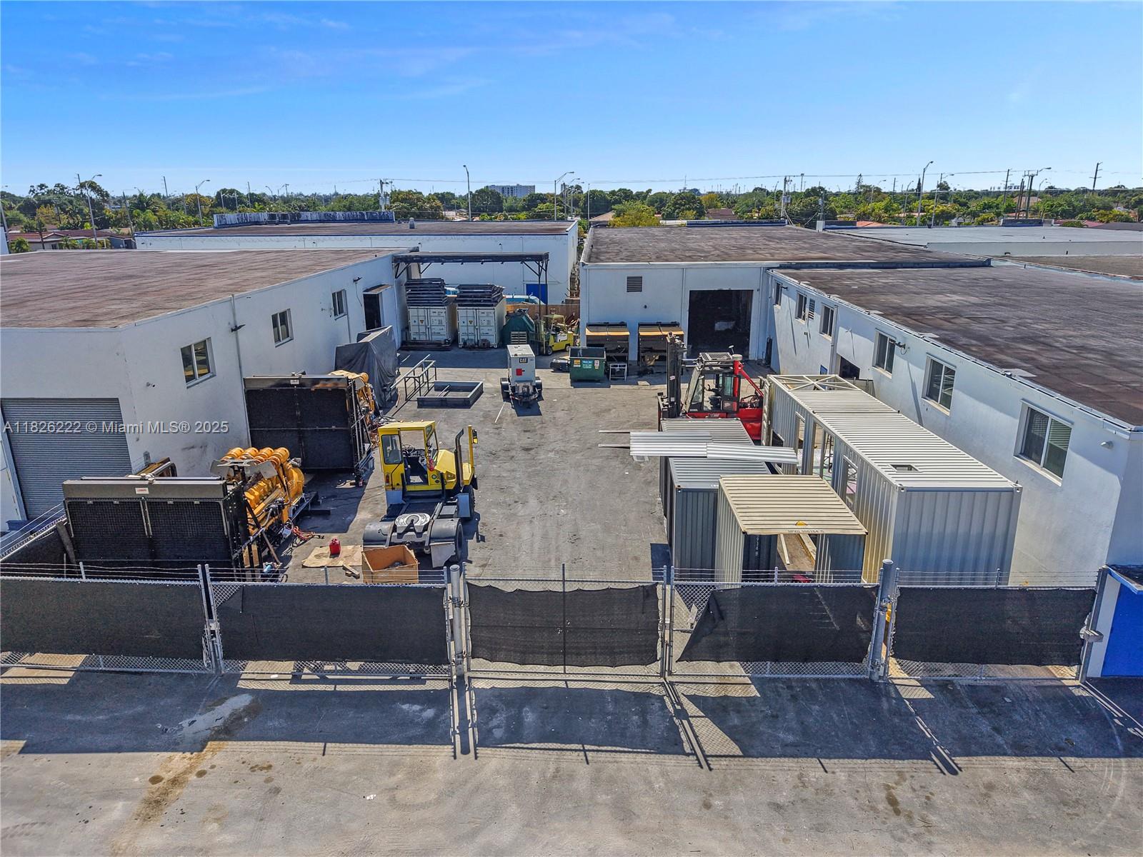 300 E 10th Ct
