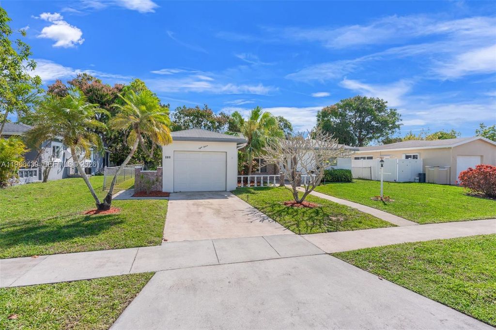 Photo of 815 SW 50th Ter, Margate, FL 33068 (MLS # A11986439)
