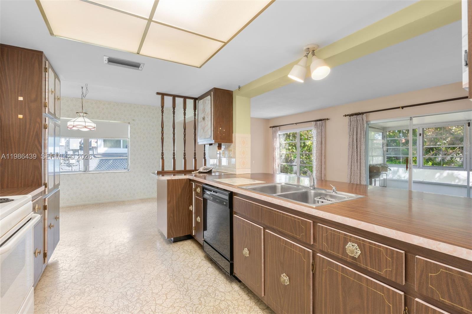 OAKLAND HILLS 5 SEC - Residential