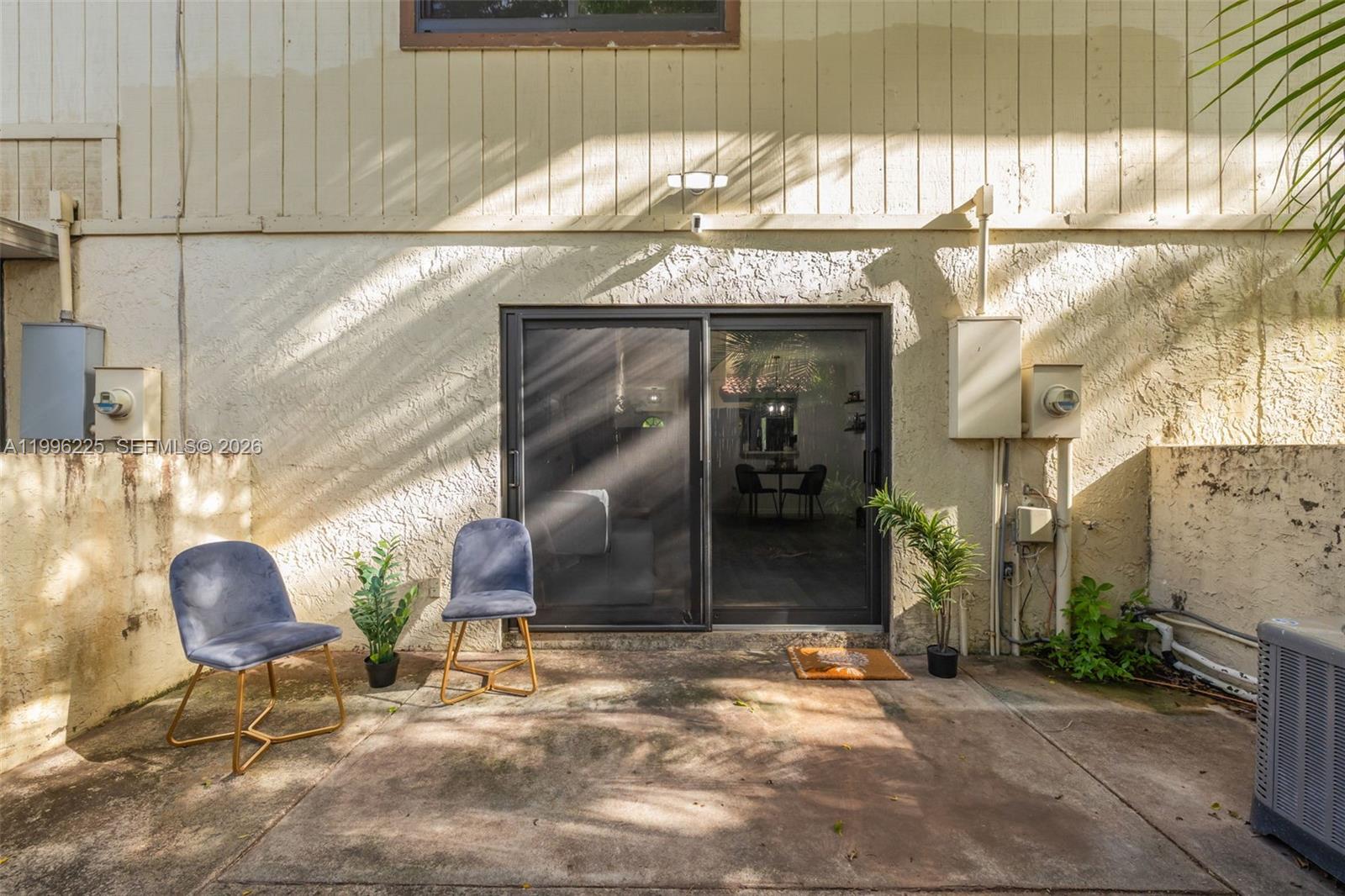 LOVINS TOWNHOUSES CONDO - Residential