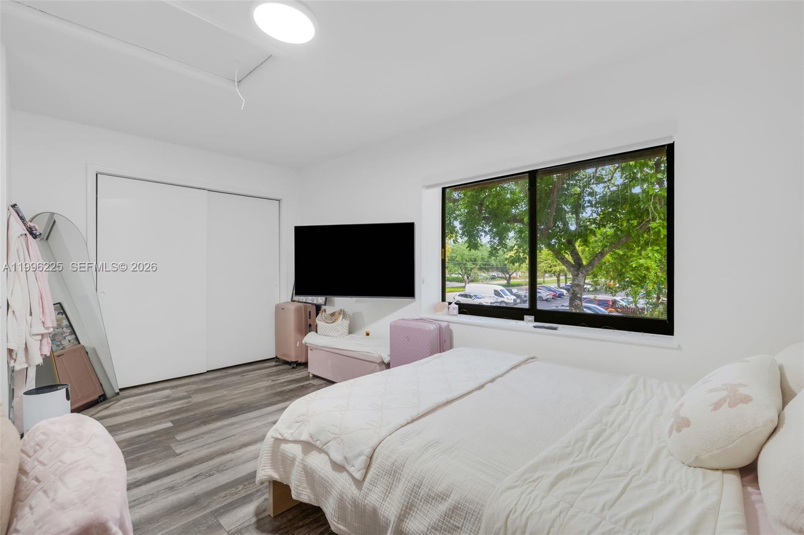 LOVINS TOWNHOUSES CONDO - Residential