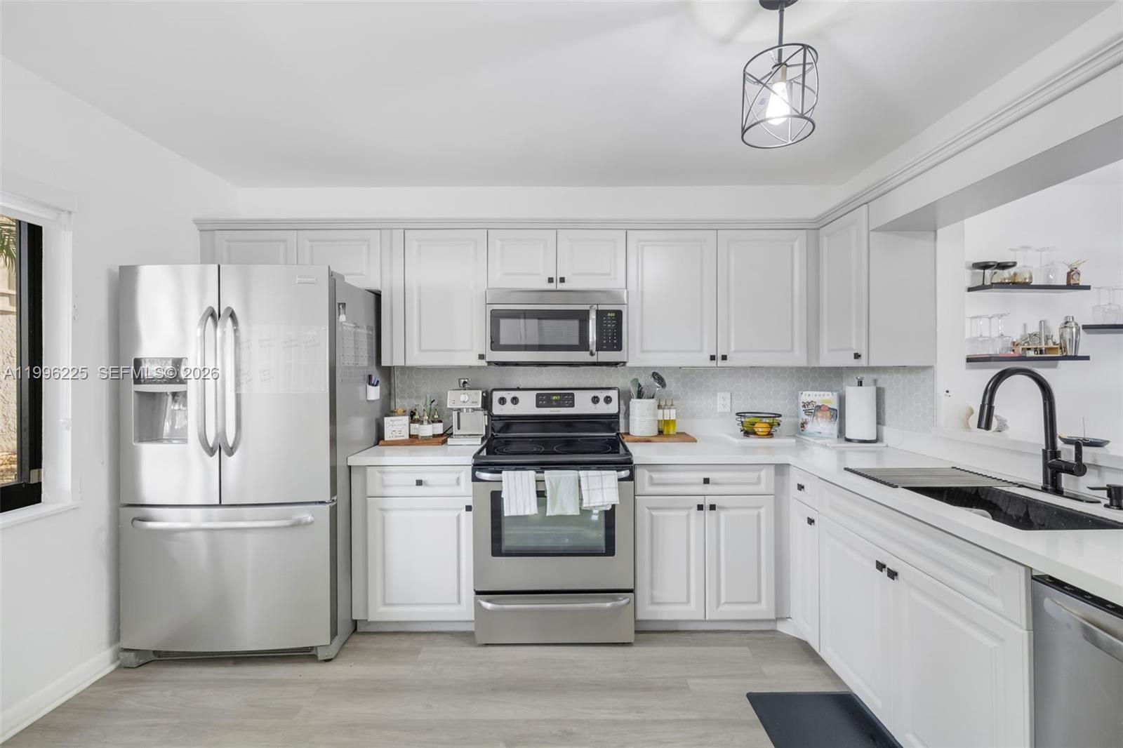 LOVINS TOWNHOUSES CONDO - Residential