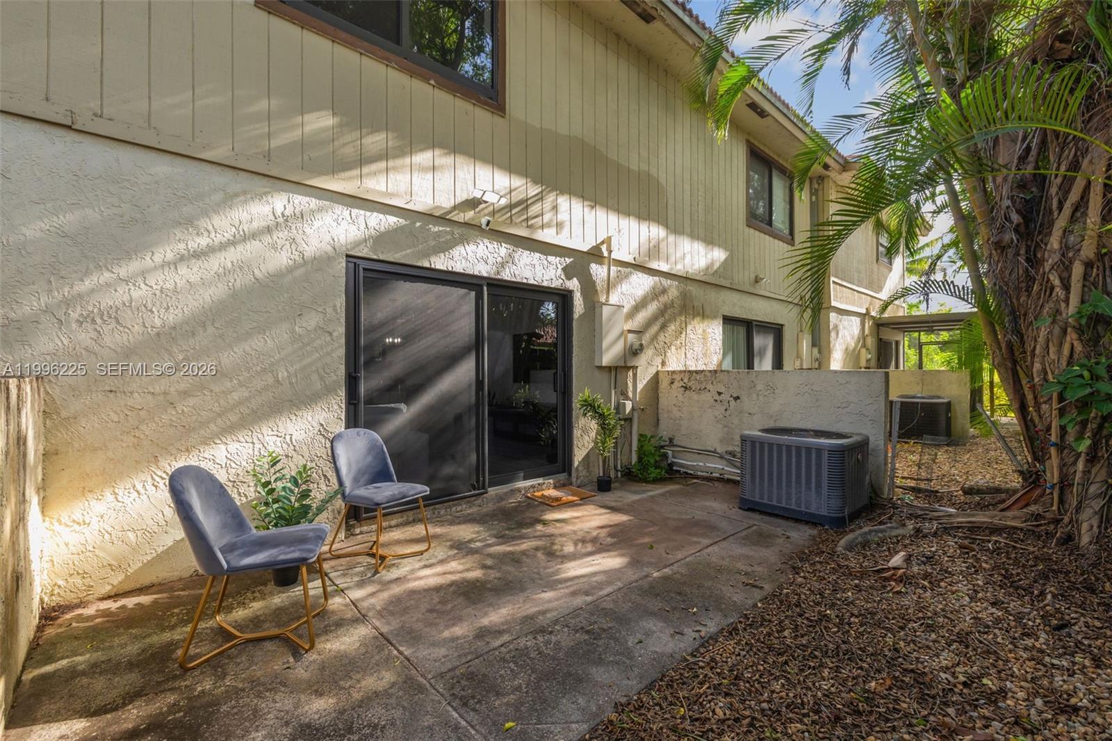 LOVINS TOWNHOUSES CONDO - Residential