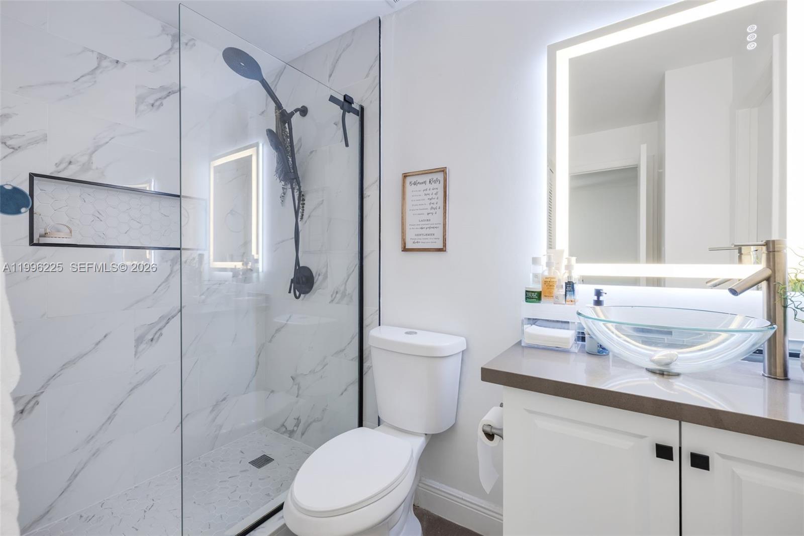 LOVINS TOWNHOUSES CONDO - Residential