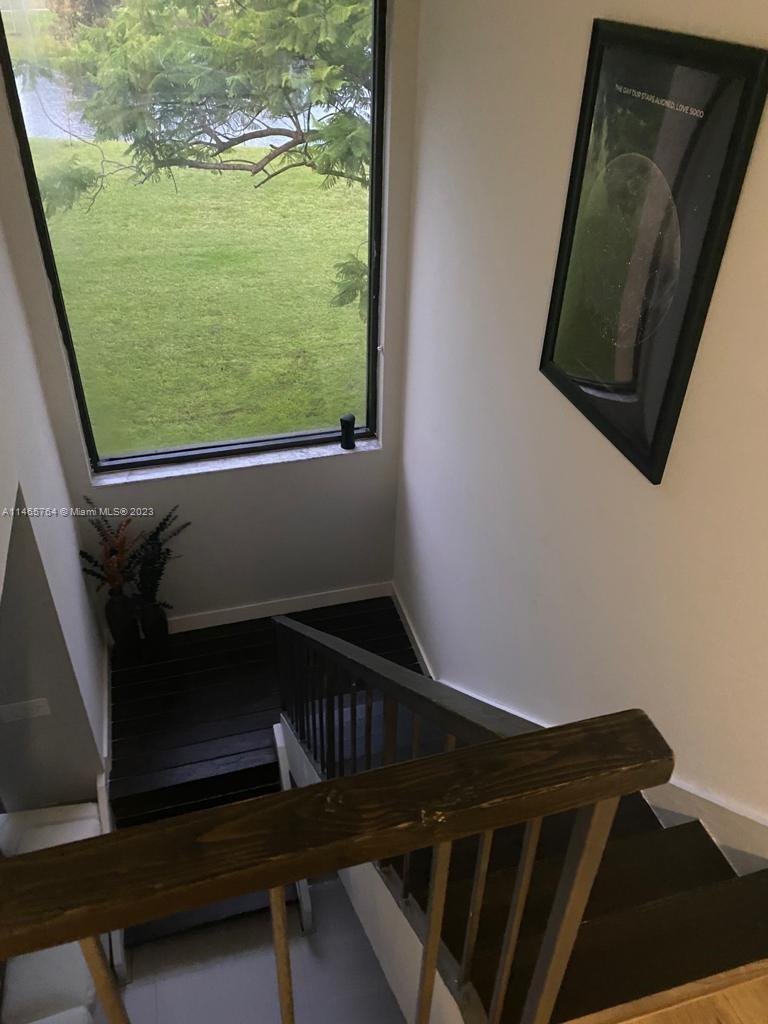 INDIAN SUMMER VILG CONDO - Residential
