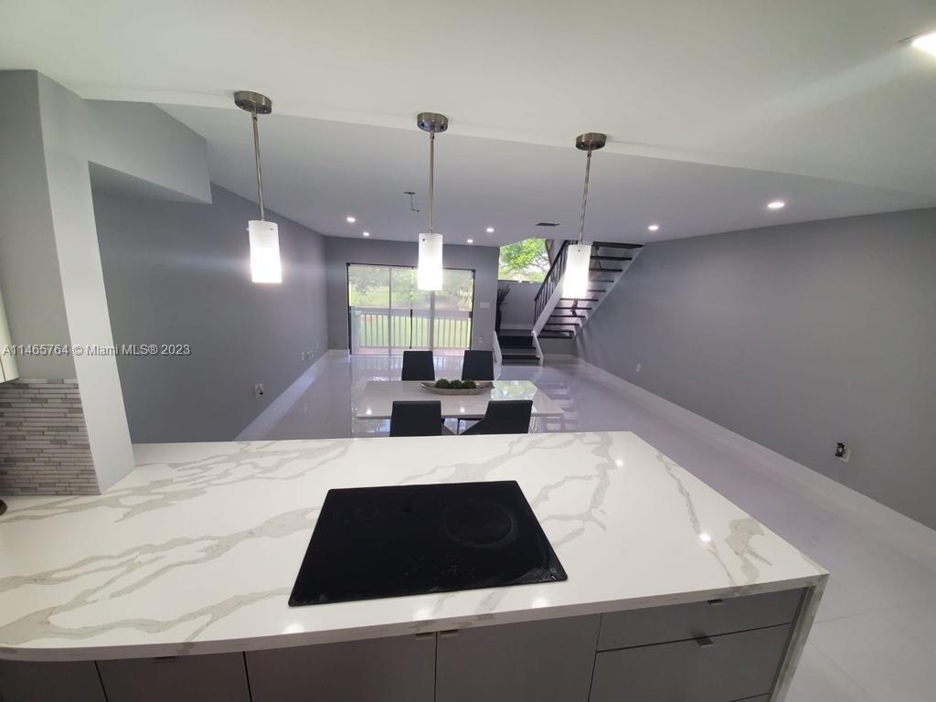 INDIAN SUMMER VILG CONDO - Residential
