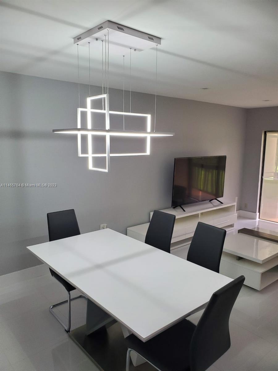 INDIAN SUMMER VILG CONDO - Residential