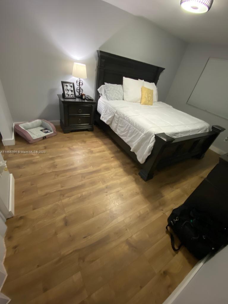 INDIAN SUMMER VILG CONDO - Residential