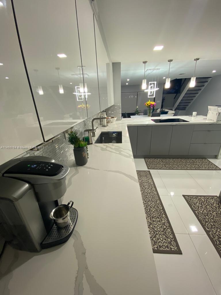 INDIAN SUMMER VILG CONDO - Residential