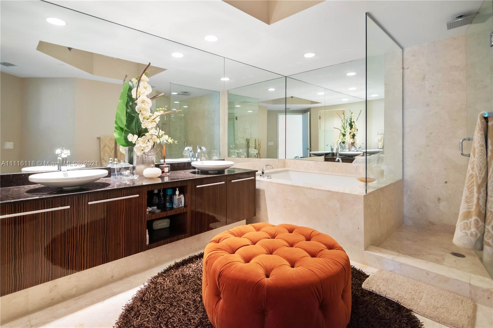 2711 HOLLYWOOD BEACH COND - Residential Lease