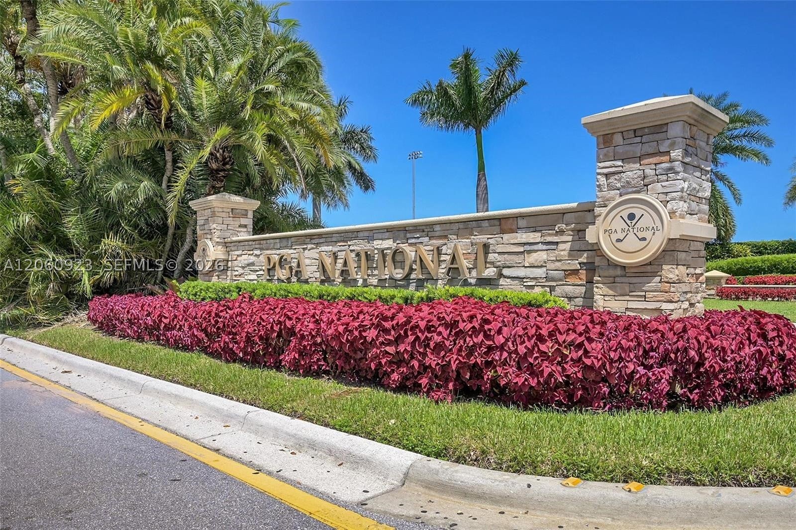 362 Prestwick Cir
