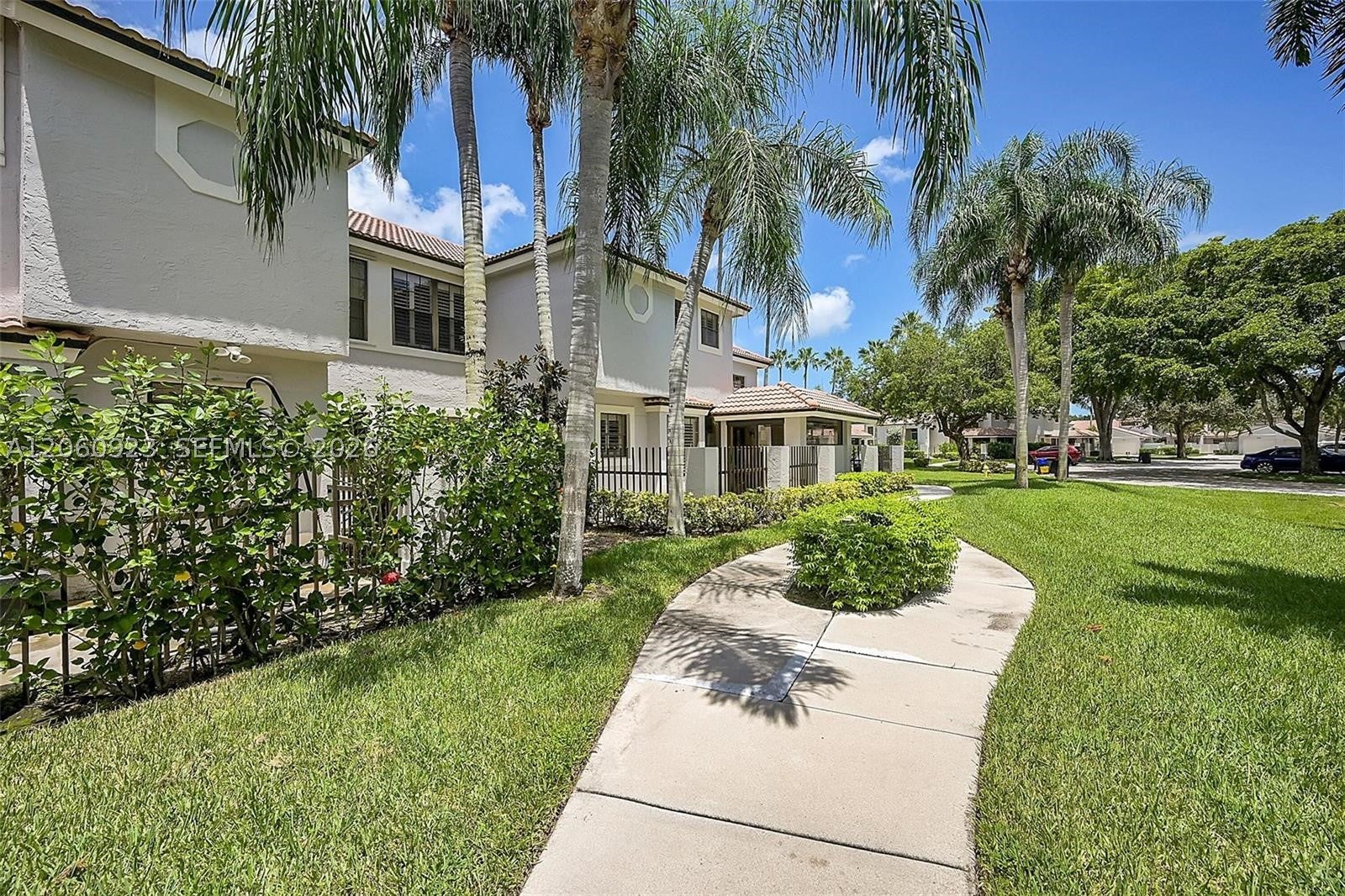 362 Prestwick Cir 3