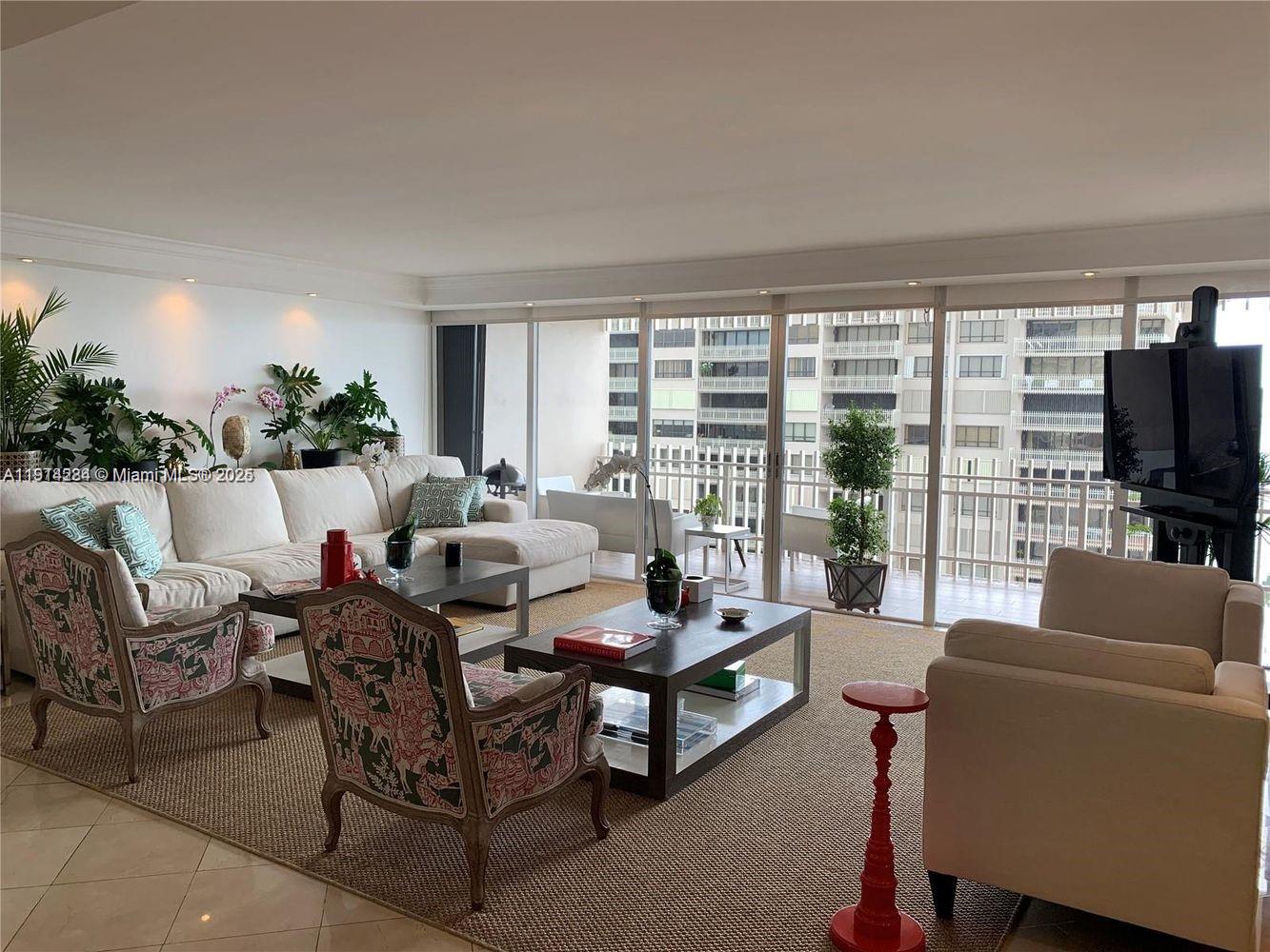 2 Grove Isle Dr B1507