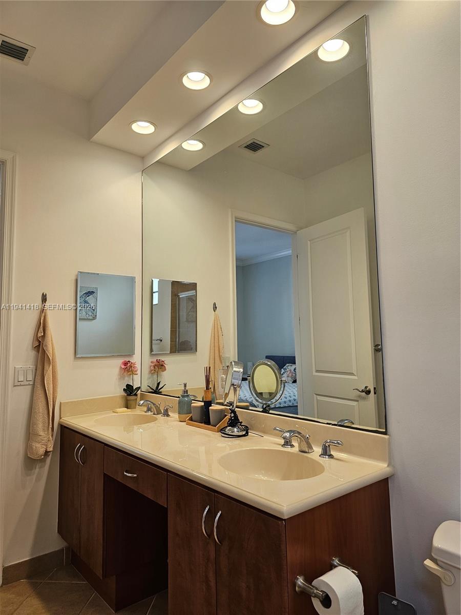 VILLA CARRARA CONDO - Residential Lease