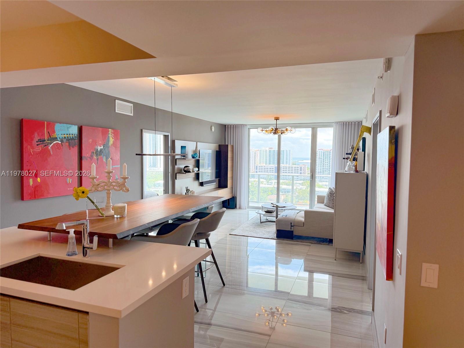 PARQUE TOWERS CONDO - Residential