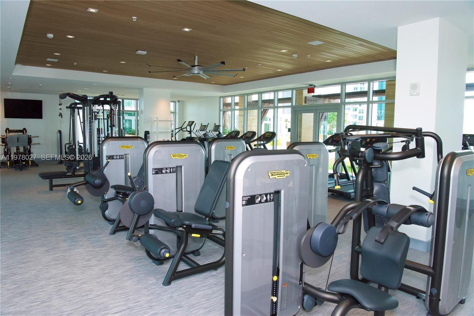 PARQUE TOWERS CONDO - Residential