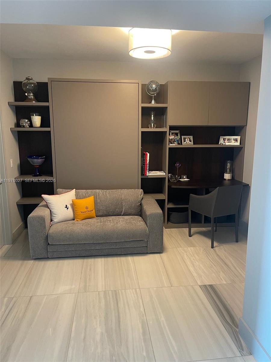 PARQUE TOWERS CONDO - Residential