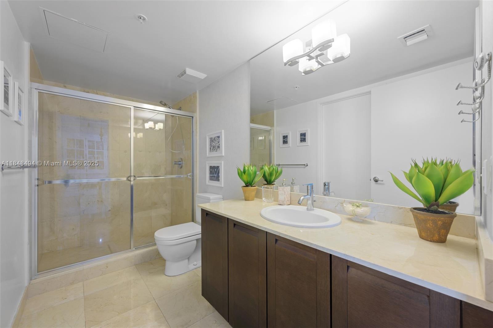 ST TROPEZ ON THE BAY 1 CO - Residential Lease