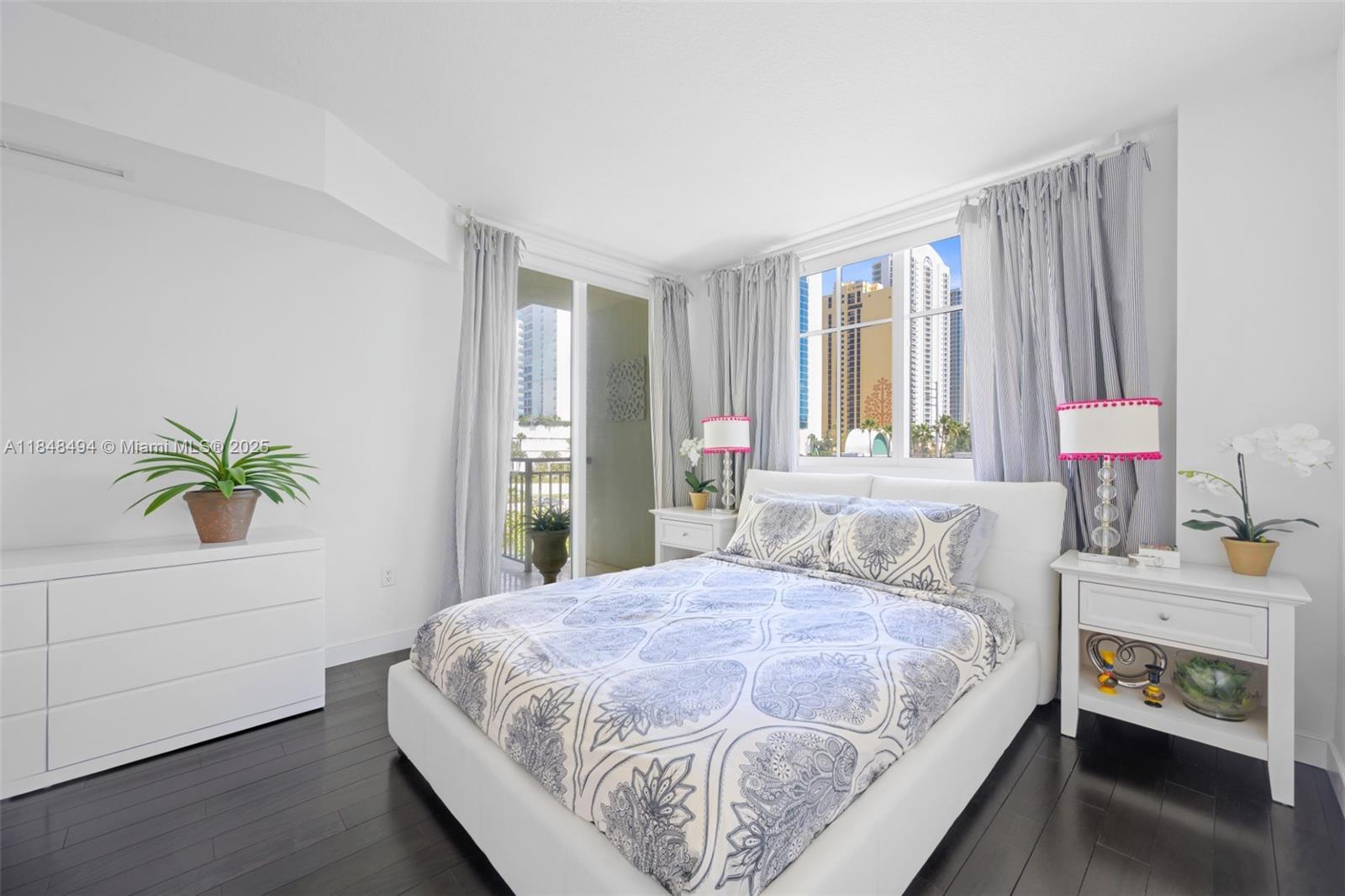 ST TROPEZ ON THE BAY 1 CO - Residential Lease