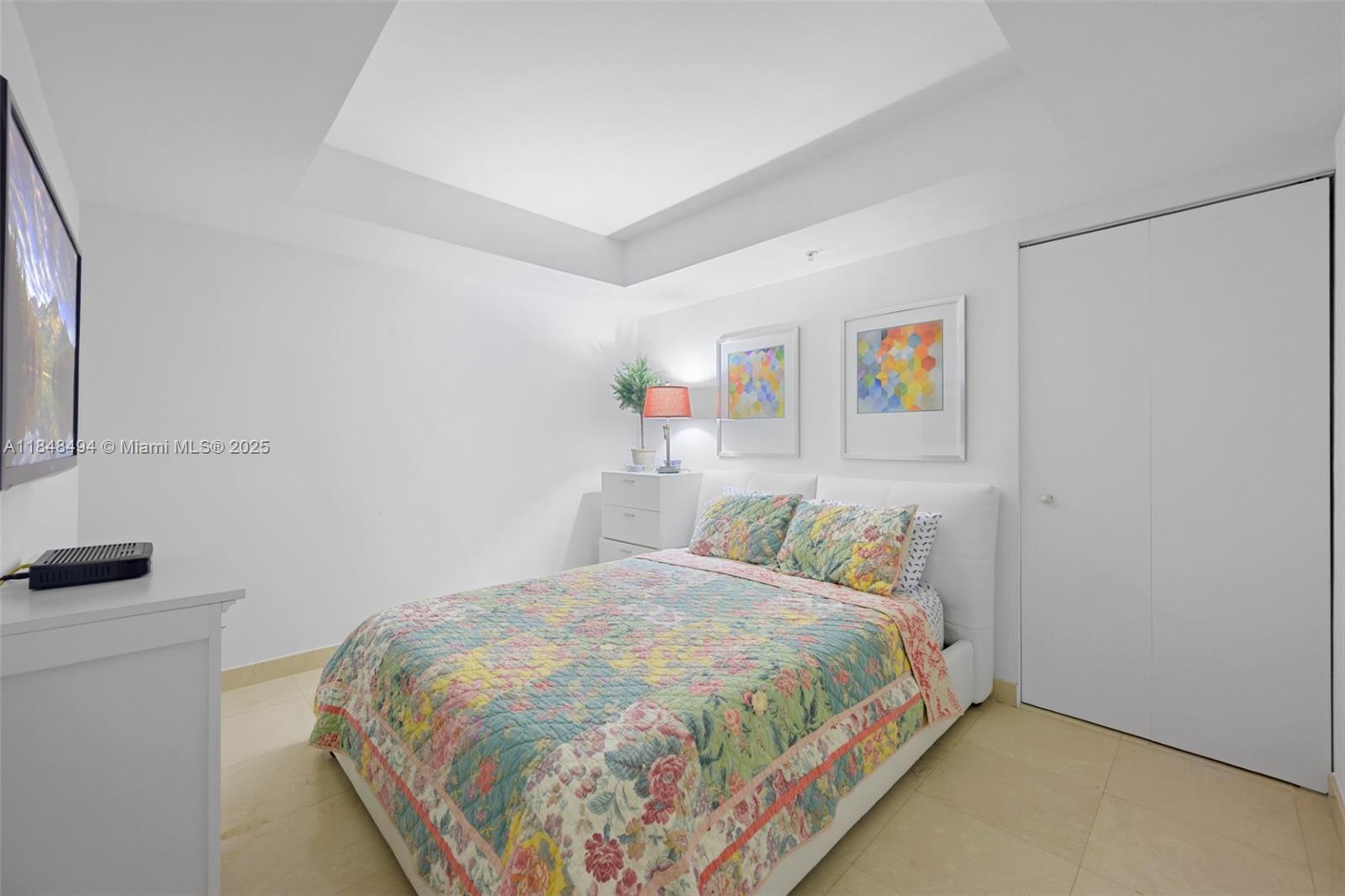 ST TROPEZ ON THE BAY 1 CO - Residential Lease