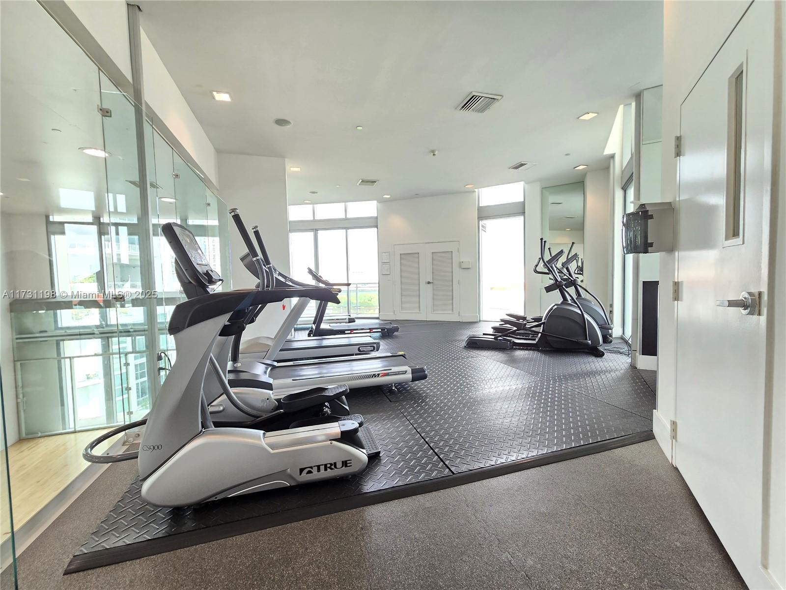 WIND CONDO - Residential Lease