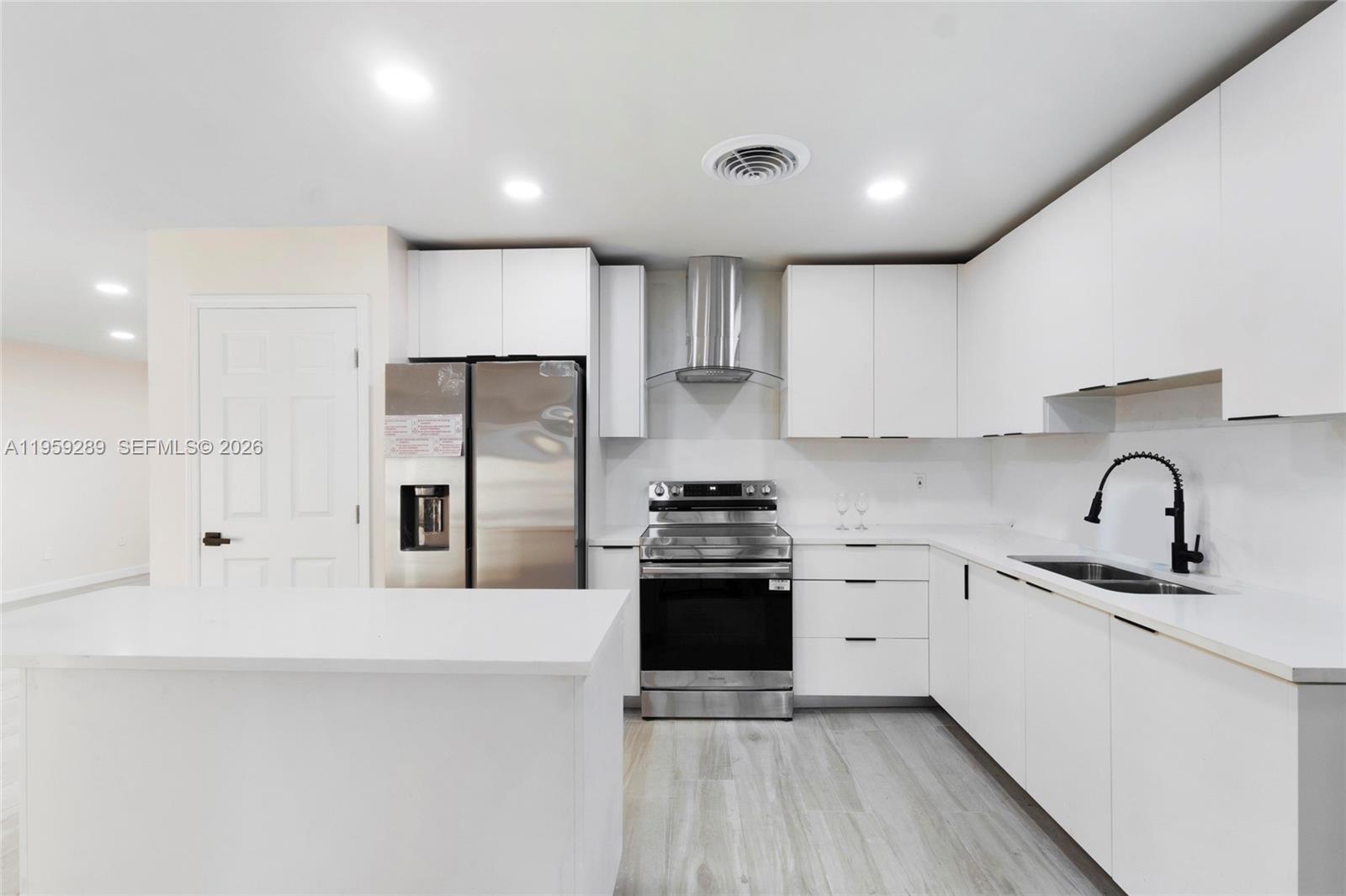 MIRAMAR SEC 6 - Residential