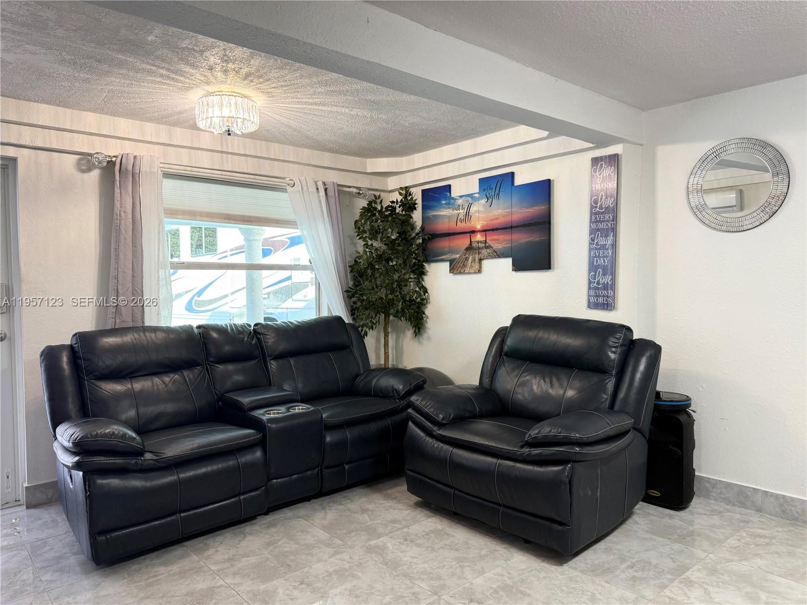 HOLLYWOOD BEACH HEIGHTS S - Residential