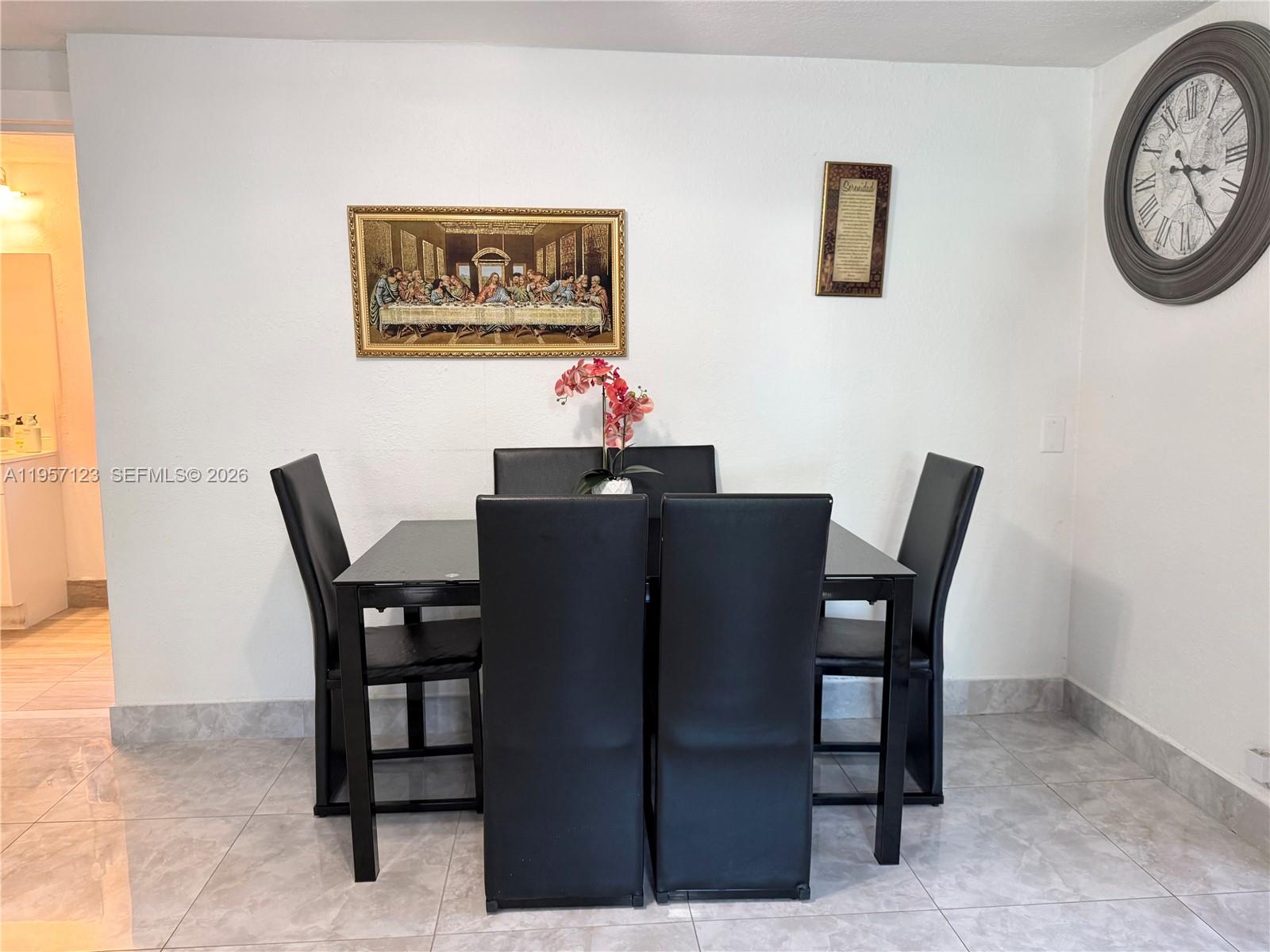 HOLLYWOOD BEACH HEIGHTS S - Residential