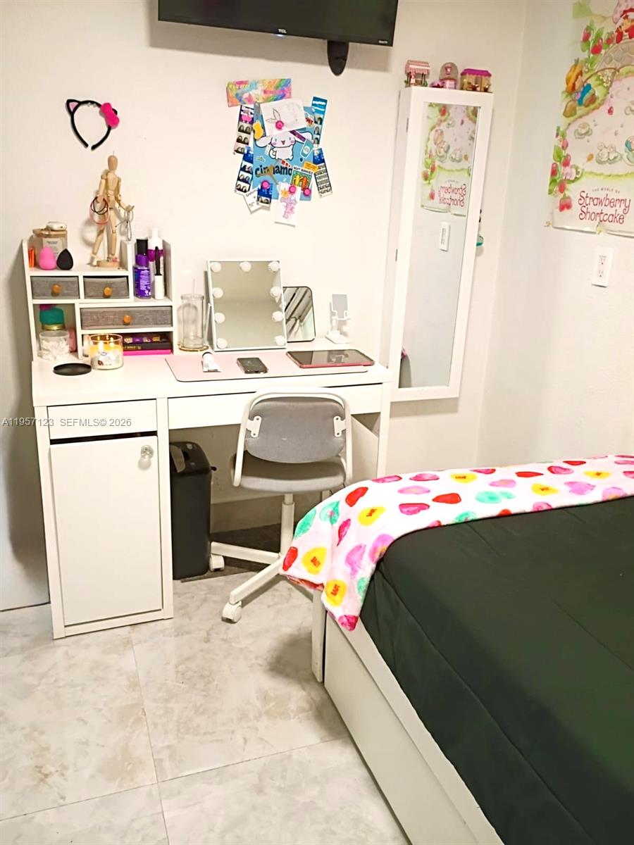 HOLLYWOOD BEACH HEIGHTS S - Residential