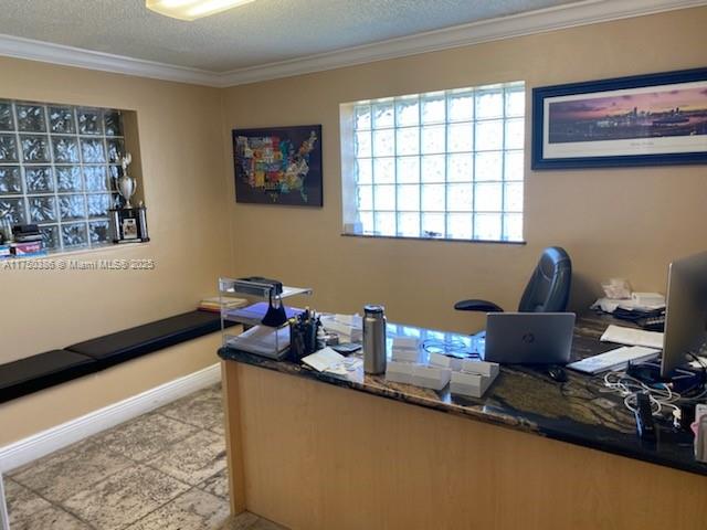 600 W Oakland Park Blvd